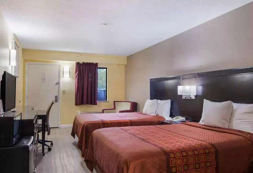 Отель Rodeway Inn & Suites Monroevillepittsburgh