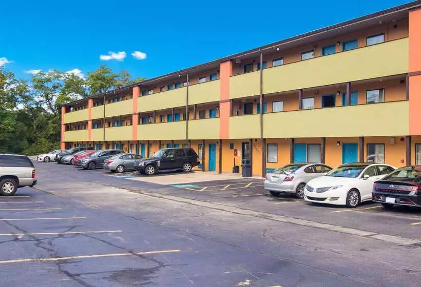 Отель Rodeway Inn & Suites Monroevillepittsburgh