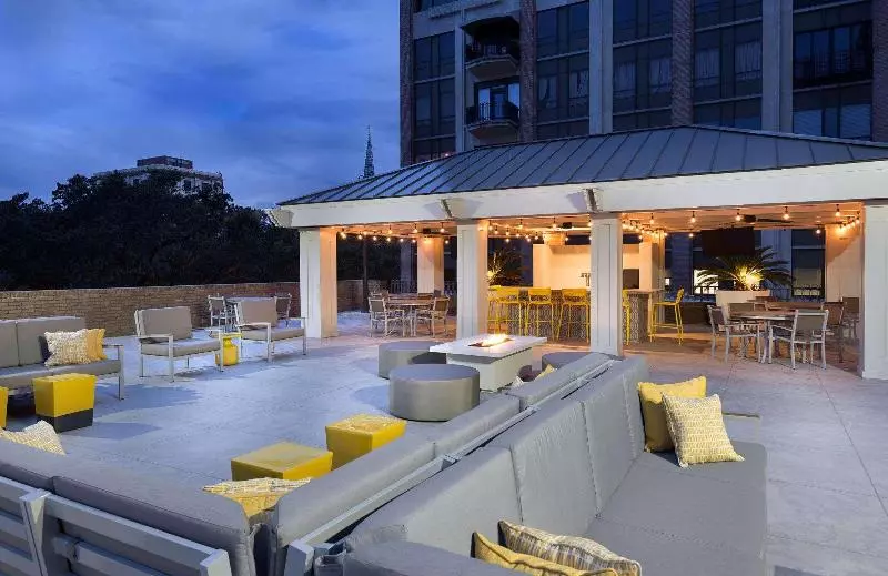 Отель The Desoto