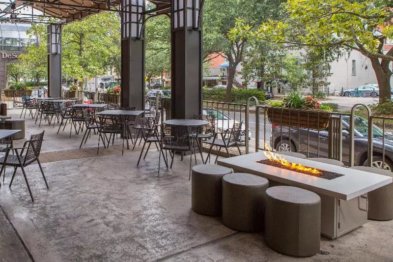 Отель The Desoto