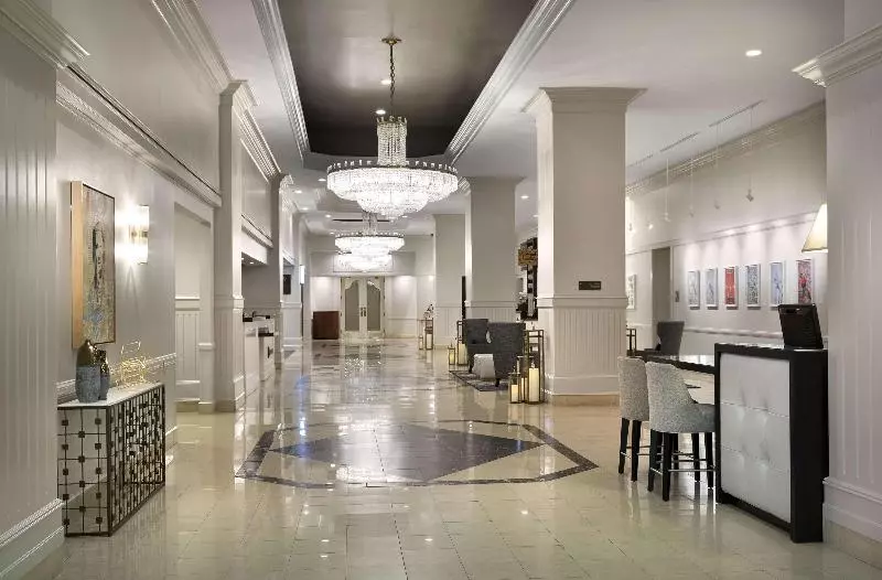 Отель The Desoto