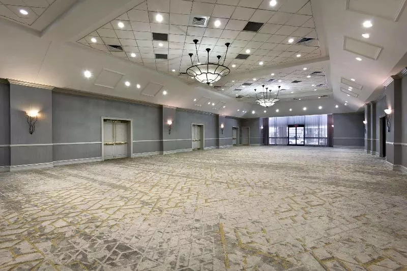 Отель The Desoto