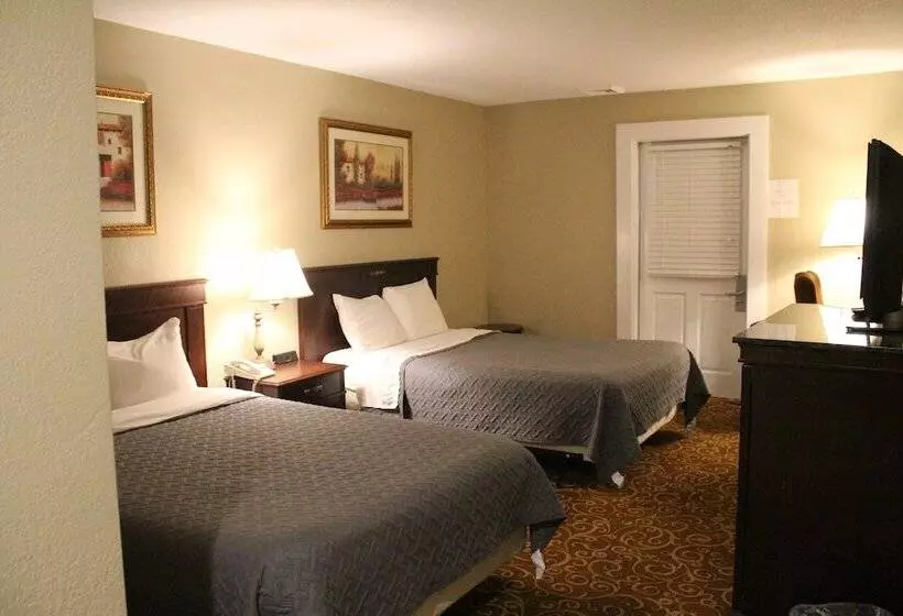 호텔 Whalers Inn And Suites