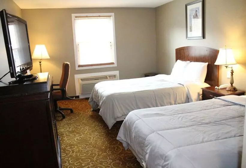 호텔 Whalers Inn And Suites