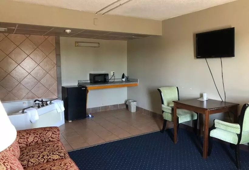 호텔 Whalers Inn And Suites