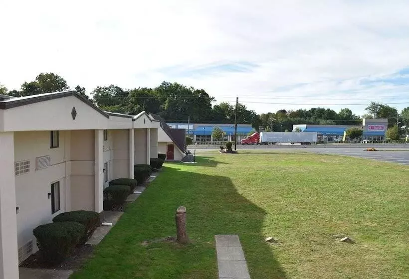 Mho Hotel Bordentown