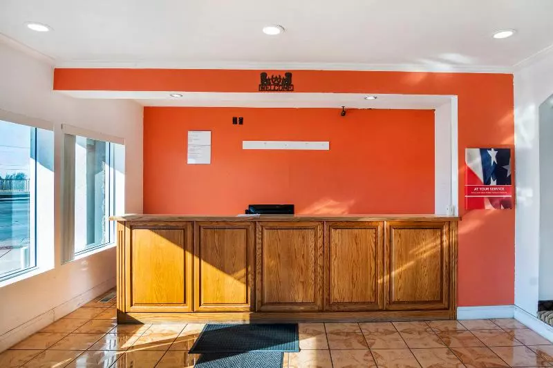 فندق Oyo Townhouse Dodge City Ks