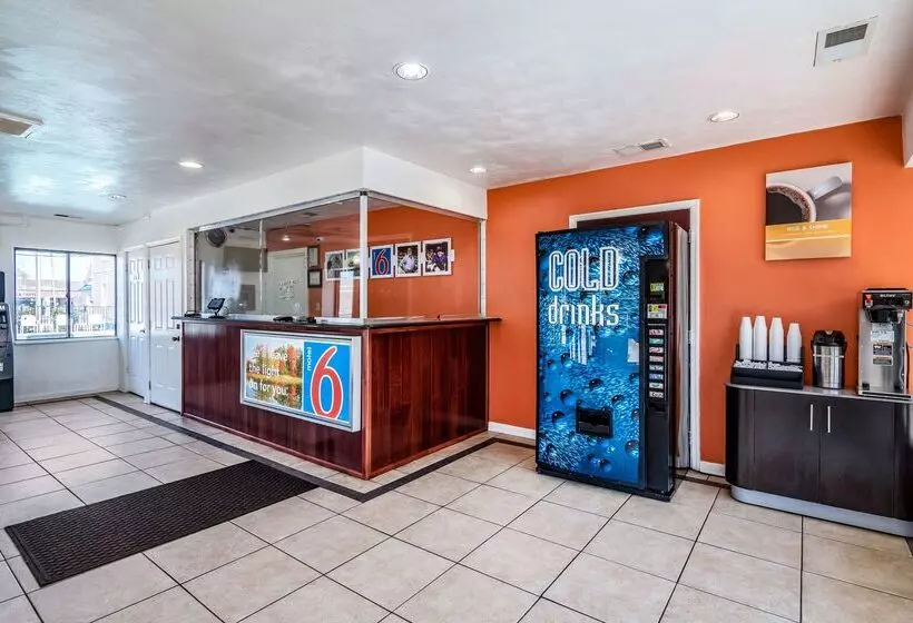 Motel 6 Portsmouth, Va