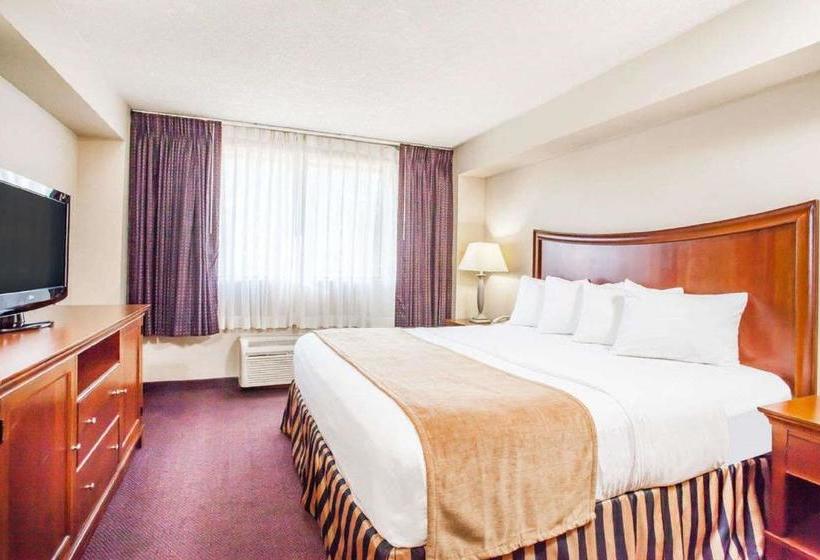 Otel Clarion Inn Airport University