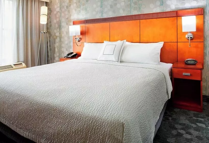 Szálloda Courtyard Hamilton