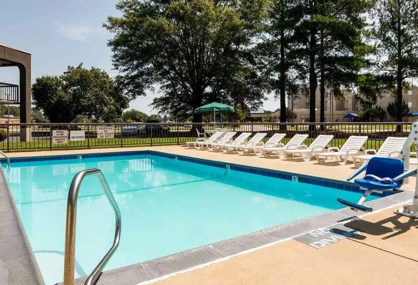 בית מלון כפרי Days Inn By Wyndham Wilson