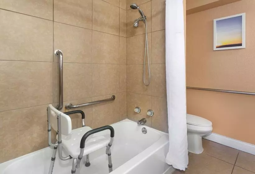 酒店 Days Inn & Suites By Wyndham Clovis