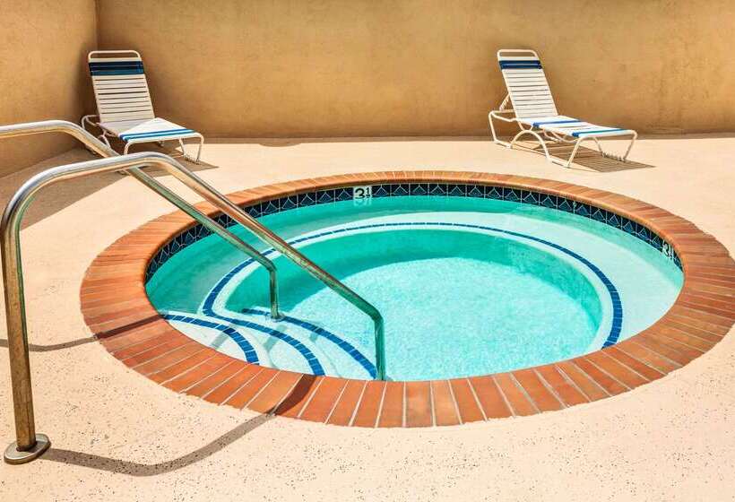 酒店 Days Inn & Suites By Wyndham Fullerton