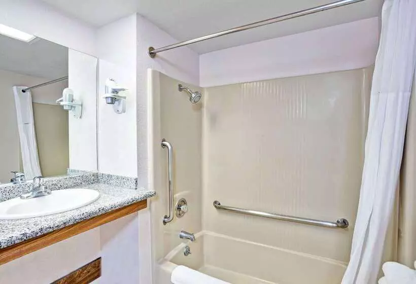 Otel Days Inn & Suites By Wyndham Fullerton