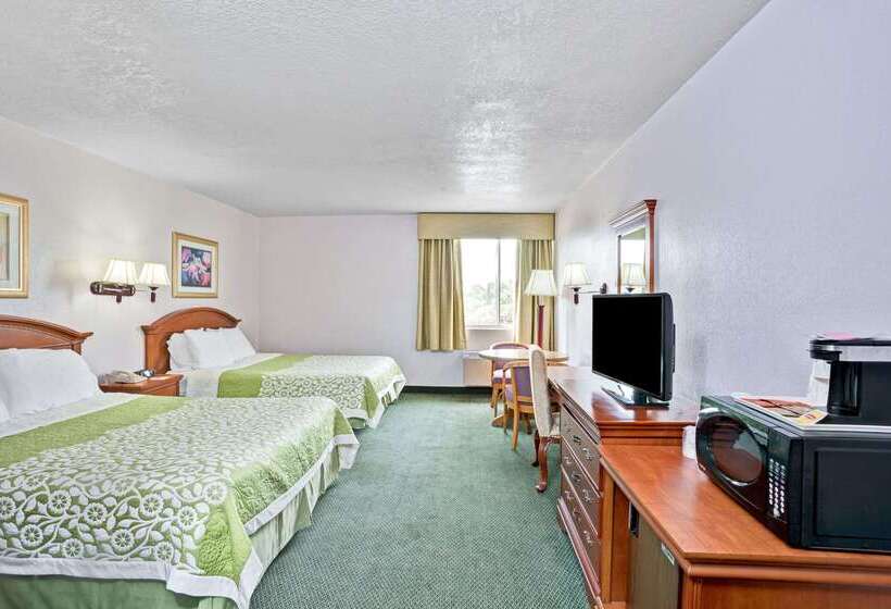 酒店 Days Inn & Suites By Wyndham Fullerton