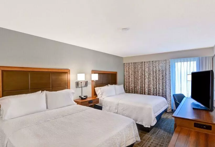 호텔 Hampton Inn Milford