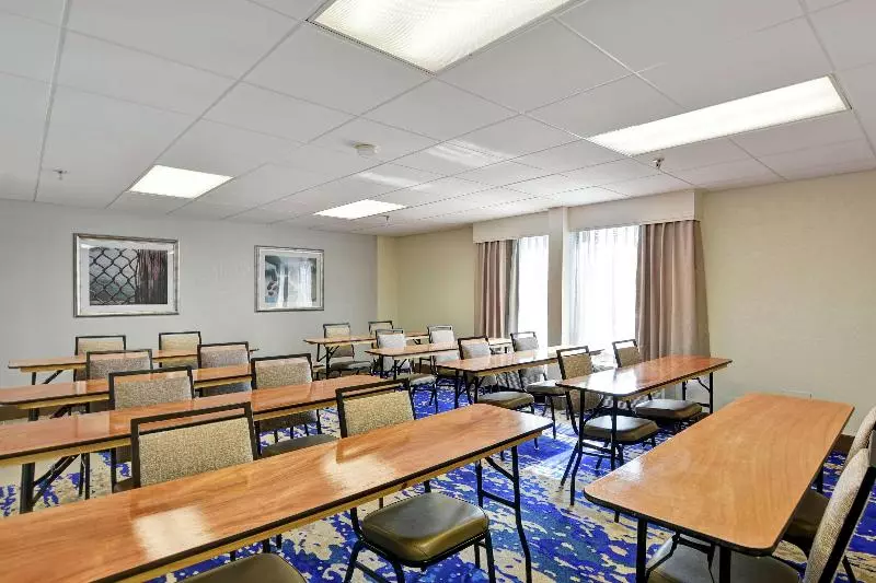 호텔 Hampton Inn Milford