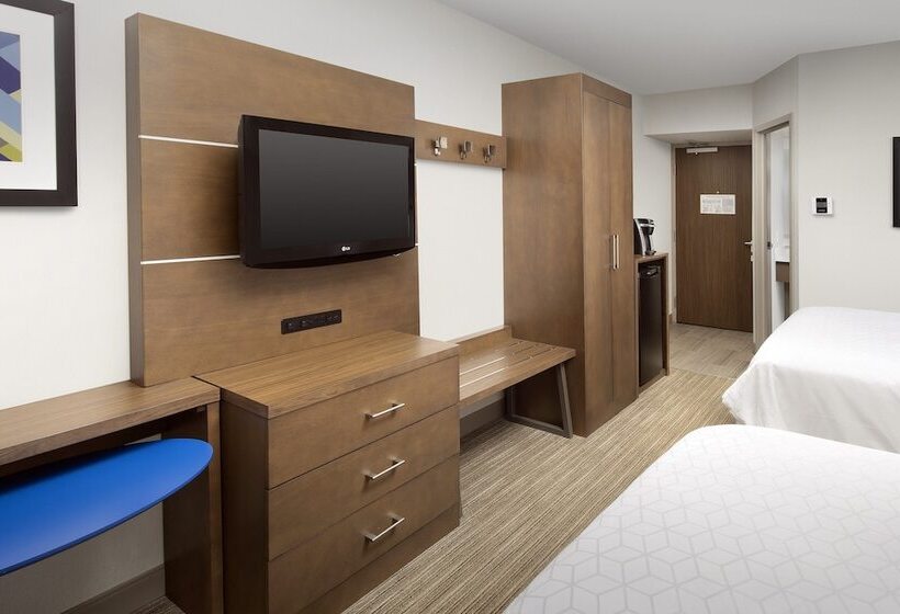 Отель Holiday Inn Express Andover North Lawrence, An Ihg