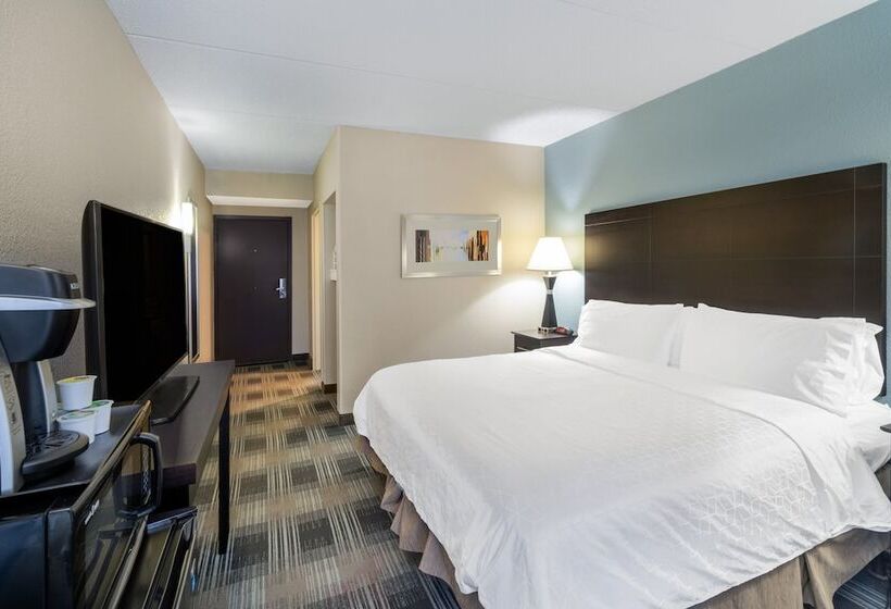 בית מלון כפרי Holiday Inn Express Forsyth, An Ihg