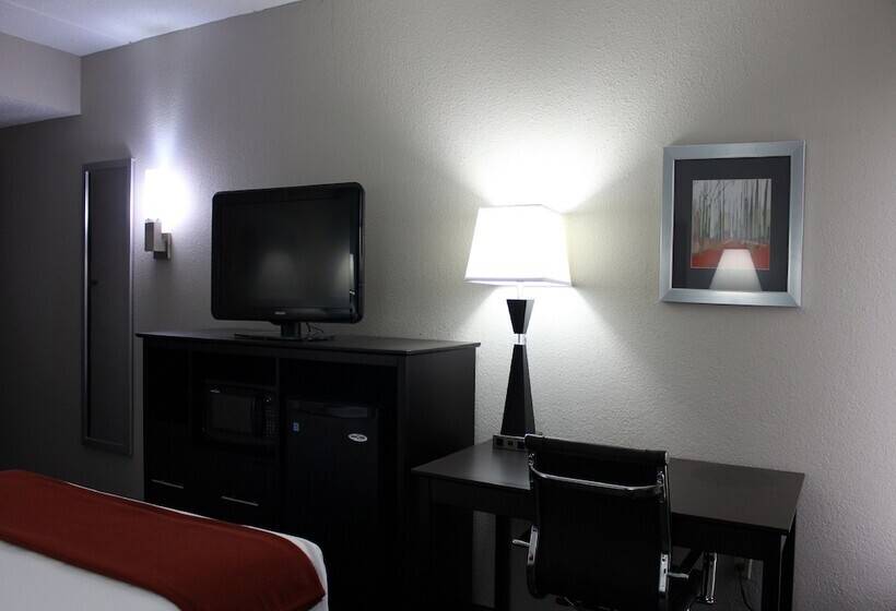 בית מלון כפרי Holiday Inn Express Forsyth, An Ihg