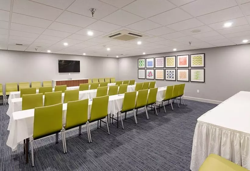 Отель Holiday Inn Express Lexington By Ihg