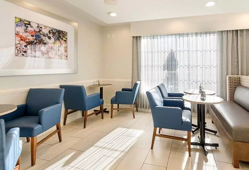 Отель Holiday Inn Express Lexington By Ihg