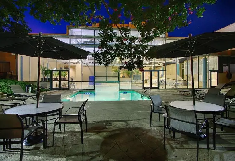 ホテル Holiday Inn Knoxville West   Cedar Bluff, An Ihg