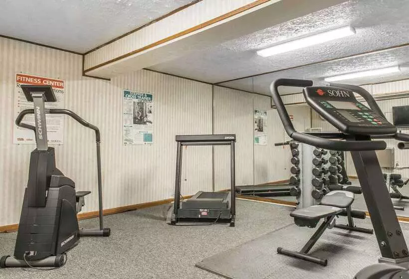 Отель Quality Inn