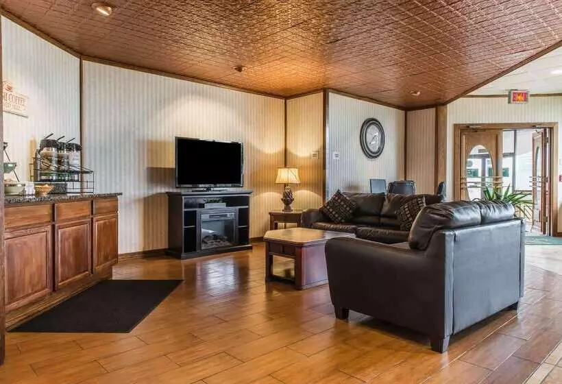 Отель Quality Inn