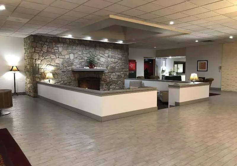 Hotel Ramada By Wyndham Clarion