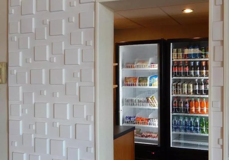 Hotel Ramada By Wyndham Clarion