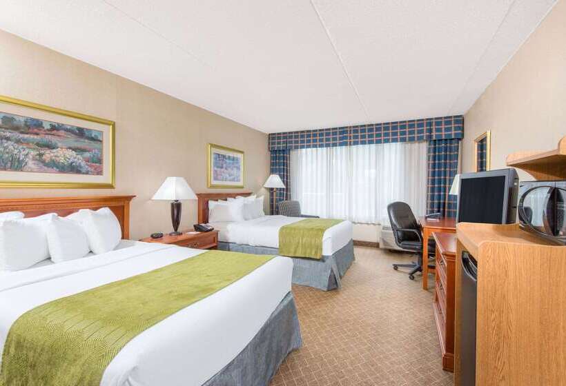 호텔 Ramada By Wyndham Cumberland Downtown