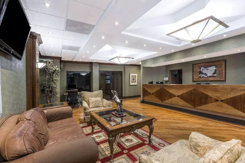 Hotel Ramada By Wyndham Yonkers / Westchester