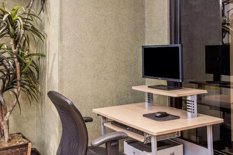 Hotel Ramada By Wyndham Yonkers / Westchester