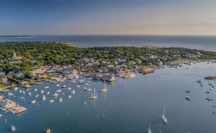 فندق The Harborside Inn