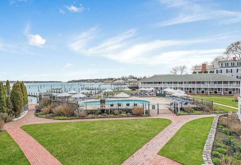 בית מלון כפרי The Harborside Inn