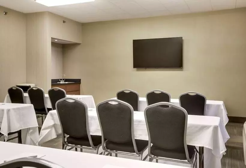 호텔 Wingate By Wyndham Cranberry