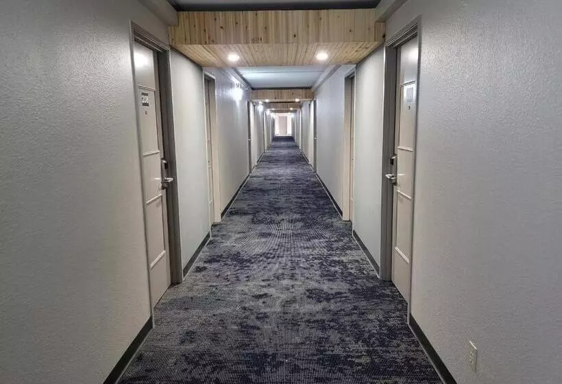 فندق Wingate By Wyndham Wichita Airport