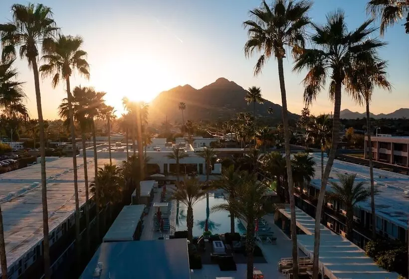 Otel Adeline, Scottsdale, A Tribute Portfolio