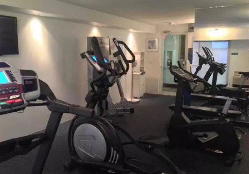 Отель Aloft Framingham