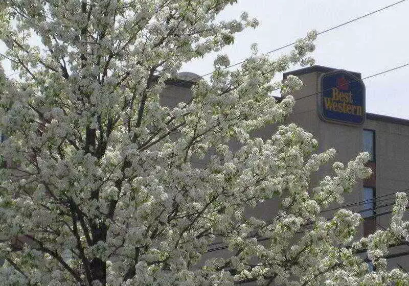 Отель Aloft Framingham