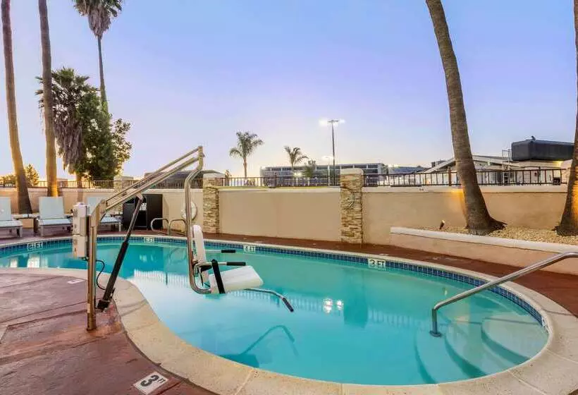 ホテル Comfort Inn San Diego Miramar