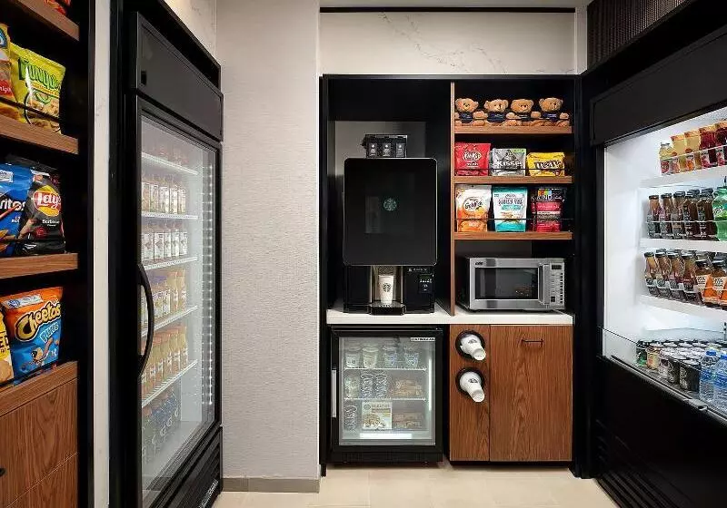 Courtyard By Marriott San Diego Mission Valley/hotel Circle