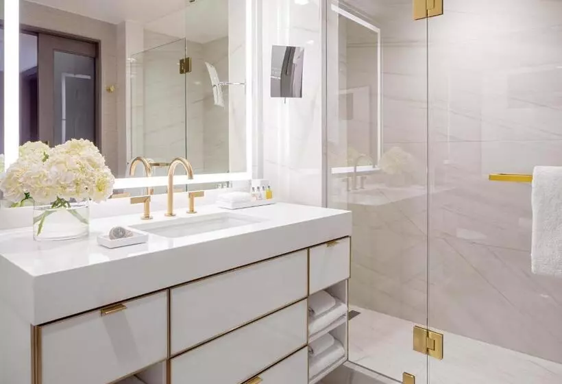 ホテル Crescent Court