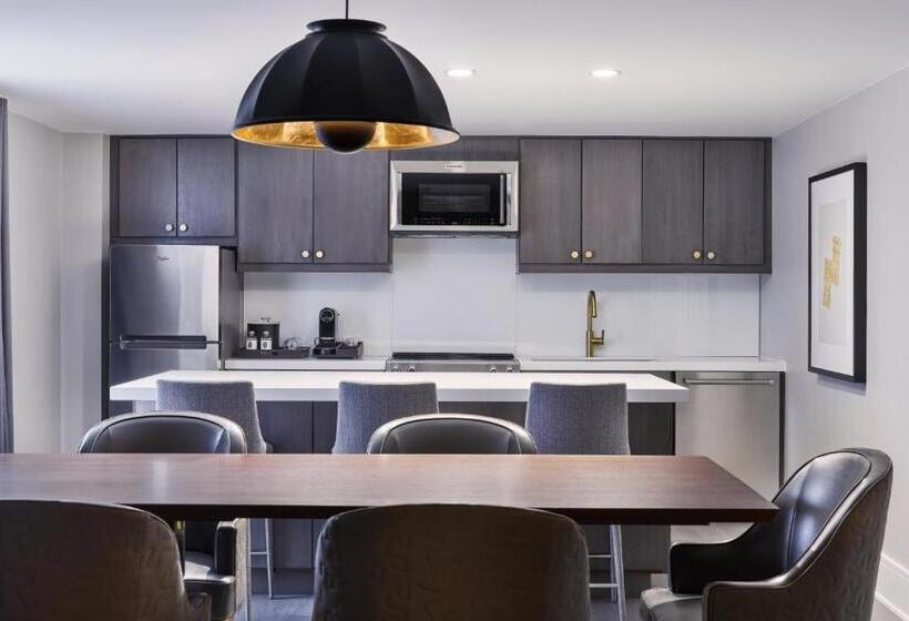 هتل Crescent Court