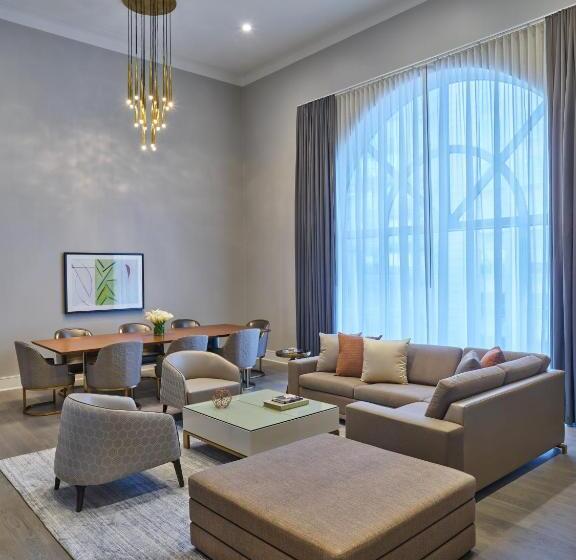 هتل Crescent Court