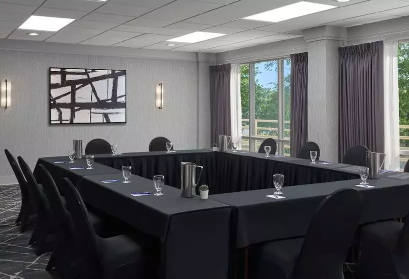 Delta Hotels By Marriott Little Rock West