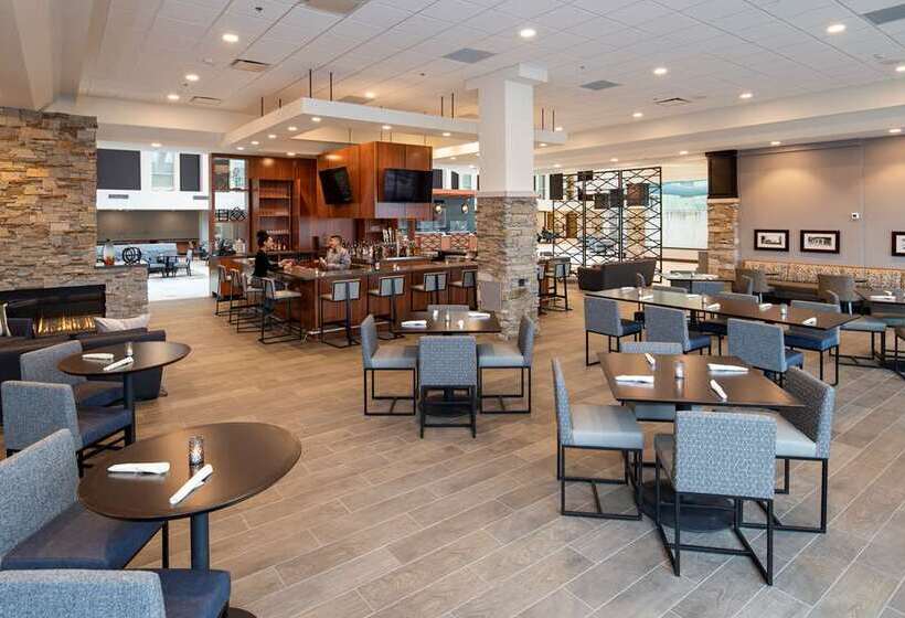 ホテル Doubletree By Hilton Madison East