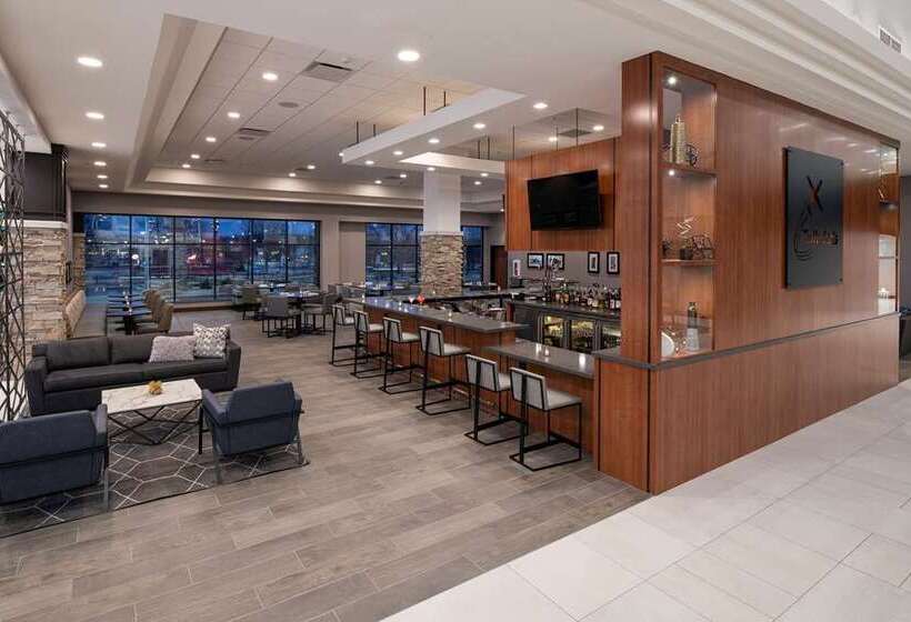 ホテル Doubletree By Hilton Madison East