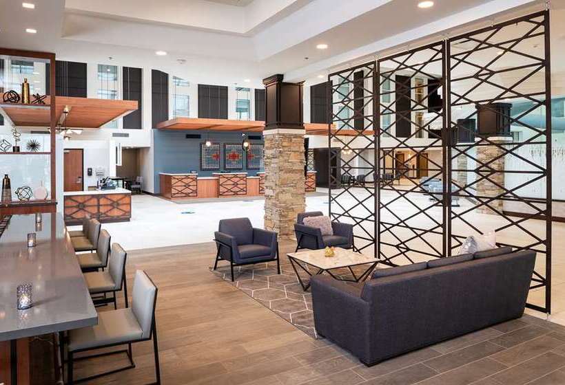 ホテル Doubletree By Hilton Madison East